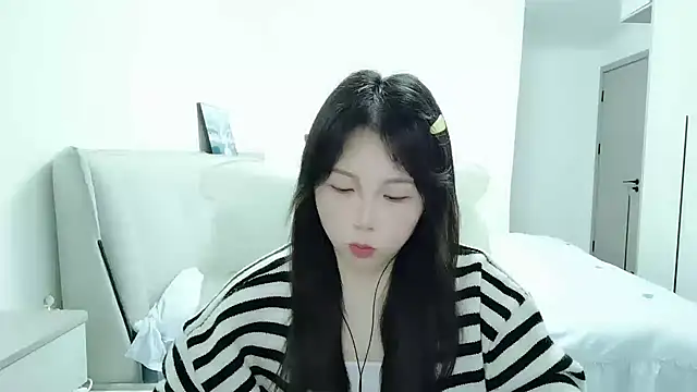 Snapshot of Sunset_glow chatting on March 18, 2026, 4:19 pm Sunset glow online show from March 18, 2026, 4:19 pm