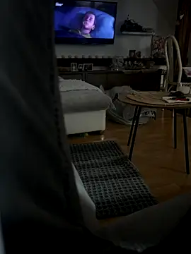 petuletra online show from December 14, 2025, 1:49 pm