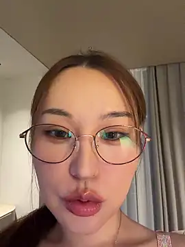 sphynx- - online show from November 7, 2025, 2:21 pm