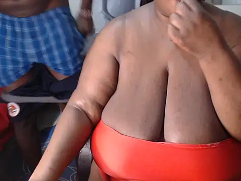 Snapshot of ebonybbwcouples chatting on March 21, 2026, 1:18 am ebonybbwcouples online show from March 21, 2026, 1:18 am