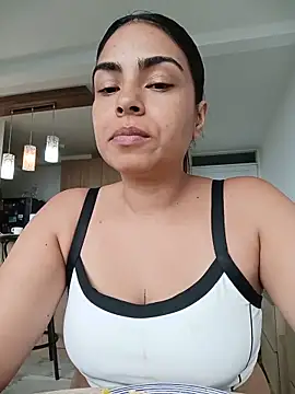 Ivanna2 online show from May 26, 2026, 2:37 pm