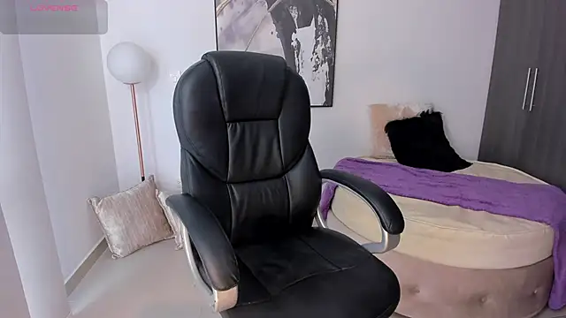 StacyConner online show from February 11, 2025, 9:25 pm