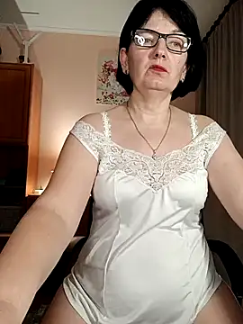 Snapshot of Olivia_5050 chatting on February 1, 2025, 10:23 pm Olivia 5050 online show from February 1, 2025, 10:23 pm