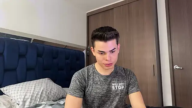 alejooo twink online show from February 13, 2025, 6:37 pm