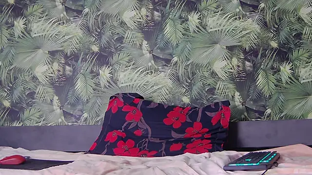 Alison Drew online show from December 2, 2025, 10:11 pm