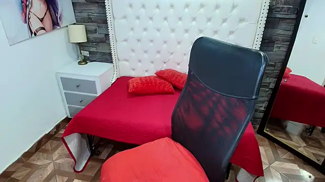 TRINY TS online show from July 12, 2026, 2:56 am
