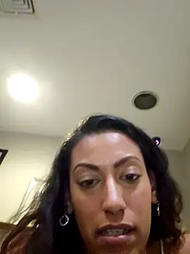 Snapshot of Nikkierosee chatting on March 8, 2025, 7:05 am Nikkierosee online show from March 8, 2025, 7:05 am