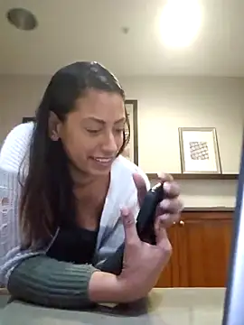 Snapshot of Nikkierosee chatting on March 23, 2025, 12:47 am Nikkierosee online show from March 23, 2025, 12:47 am