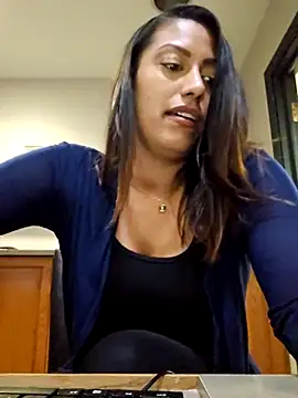 Snapshot of Nikkierosee chatting on March 4, 2025, 4:17 am Nikkierosee online show from March 4, 2025, 4:17 am