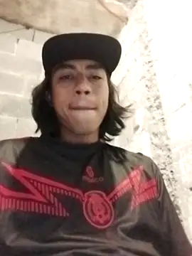 AlexAlejandro13 online show from July 4, 2026, 5:17 pm