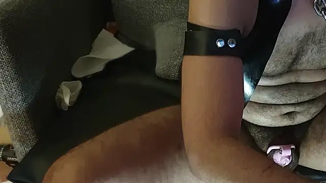 Alphapigbln online show from February 19, 2025, 5:38 am