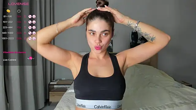 Bella Foryou online show from December 14, 2025, 11:10 pm