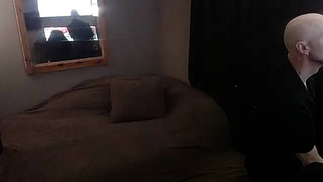 MaxRouger online show from March 26, 2026, 5:06 am