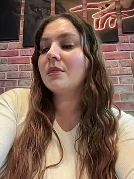 CandyShoopp online show from March 7, 2025, 6:22 pm