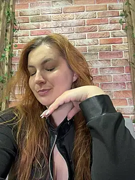 CandyShoopp online show from December 21, 2025, 3:47 pm