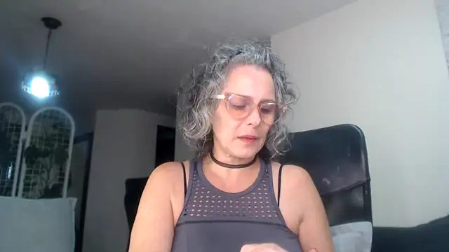 Pinkboobie online show from February 7, 2025, 6:34 pm