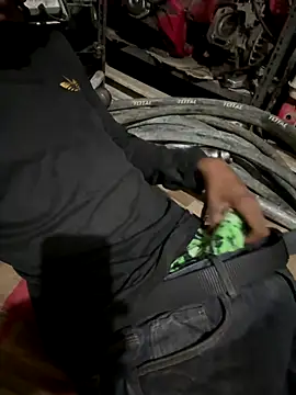 kiddkiekee online show from December 22, 2025, 3:45 pm