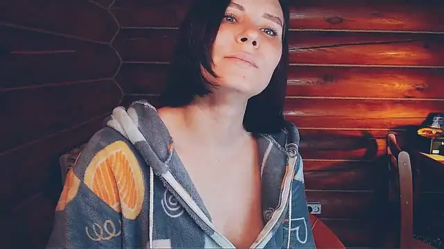 Snapshot of Platina_Fox chatting on March 12, 2026, 10:08 am Platina Fox online show from March 12, 2026, 10:08 am