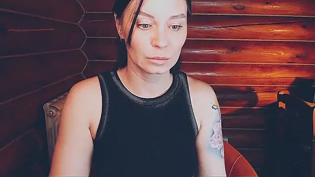 Snapshot of Platina_Fox chatting on March 14, 2026, 10:54 am Platina Fox online show from March 14, 2026, 10:54 am