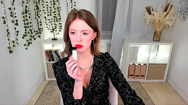 Snapshot of Salme_Sweet chatting on March 15, 2025, 9:16 pm Salme Sweet online show from March 15, 2025, 9:16 pm