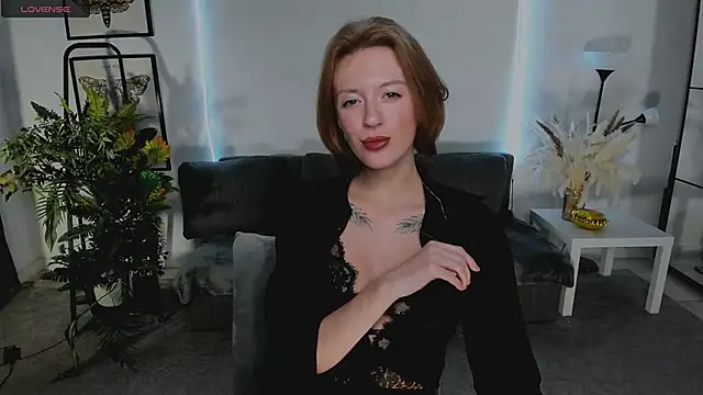 Snapshot of Salme_Sweet chatting on January 19, 2026, 7:01 am Salme Sweet online show from January 19, 2026, 7:01 am