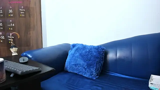 Mature Skinny online show from November 10, 2025, 1:49 pm