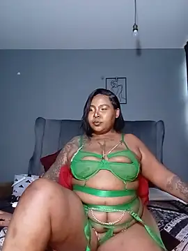 PearlSexxy69 online show from June 28, 2026, 5:03 am