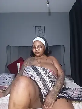 PearlSexxy69 online show from June 21, 2026, 1:44 am