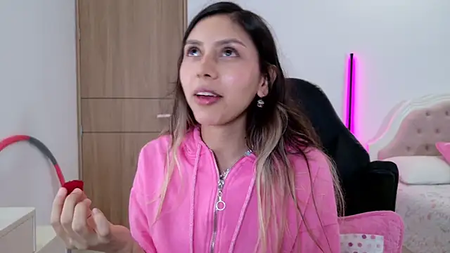 Sensualtease online show from September 8, 2025, 8:52 pm