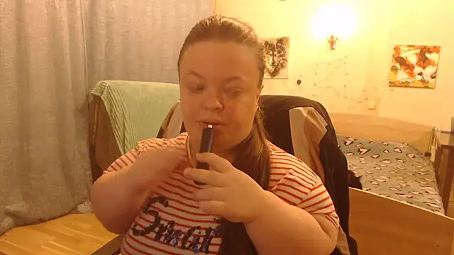 Snapshot of Janiffer_MiMi chatting on February 23, 2025, 6:12 pm Janiffer MiMi online show from February 23, 2025, 6:12 pm