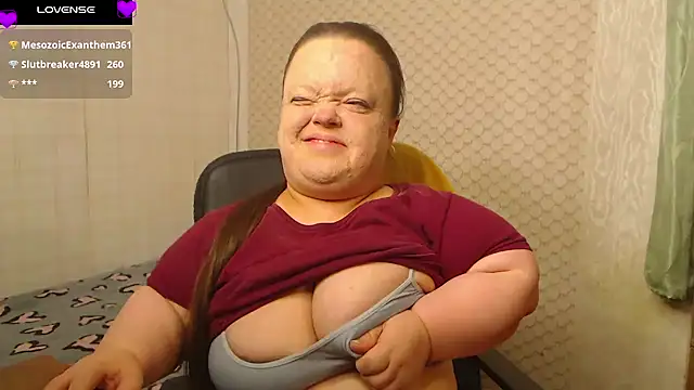 Janiffer MiMi online show from April 12, 2026, 3:10 am