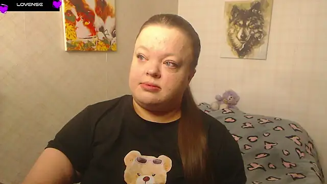 Snapshot of Janiffer_MiMi chatting on October 22, 2025, 5:01 pm Janiffer MiMi online show from October 22, 2025, 5:01 pm