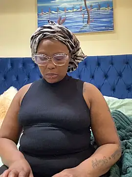 BADFATASS85 online show from October 14, 2025, 7:42 am