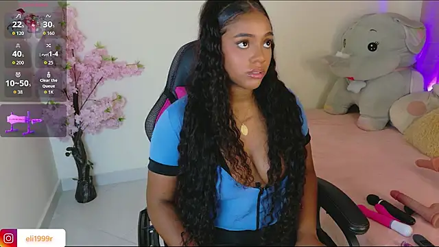 HollyJorda online show from July 12, 2026, 4:02 am
