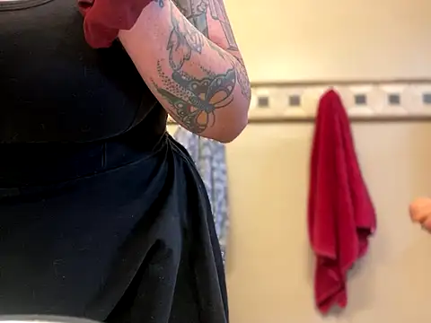 1-800-FUCKYOU online show from September 16, 2025, 7:04 pm