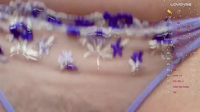 Vivian cutie online show from March 14, 2025, 6:39 pm