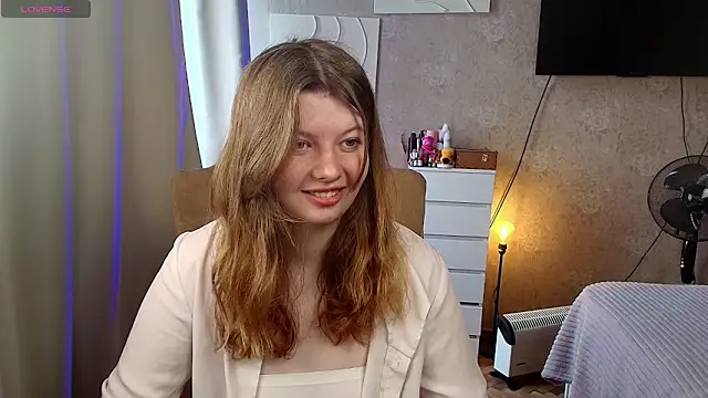 Vivian cutie online show from June 13, 2026, 12:47 pm
