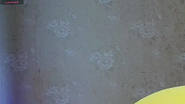 Vivian cutie online show from September 14, 2025, 12:27 pm