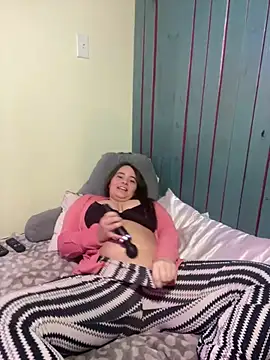 CamilaLovexoxo online show from December 18, 2024, 12:10 am