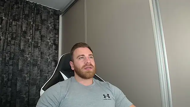 Thori92 online show from November 18, 2025, 6:44 pm