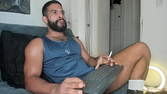 Snapshot of sweatyhairypig23 chatting on February 12, 2026, 8:47 am sweatyhairypig23 online show from February 12, 2026, 8:47 am