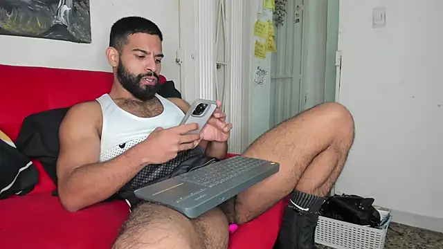 Snapshot of sweatyhairypig23 chatting on January 11, 2026, 3:57 am sweatyhairypig23 online show from January 11, 2026, 3:57 am