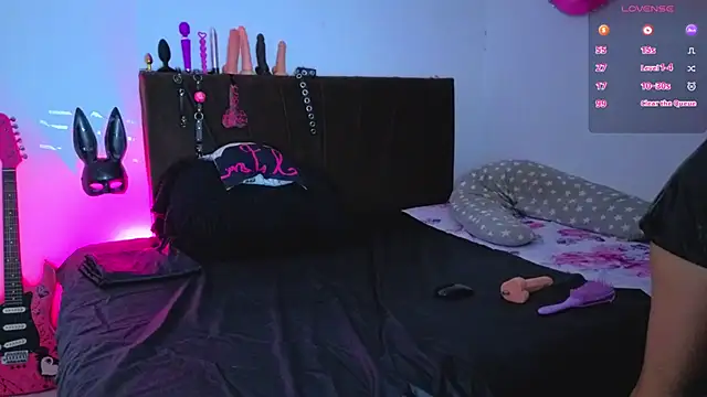 Snapshot of I_am_kim chatting on March 13, 2026, 1:10 am I am kim online show from March 13, 2026, 1:10 am