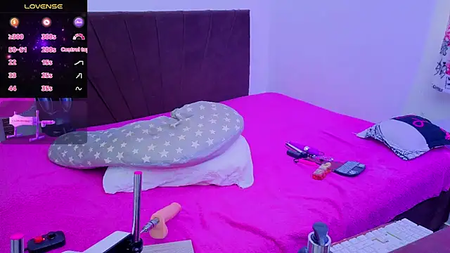 Snapshot of I_am_kim chatting on February 15, 2026, 7:13 pm I am kim online show from February 15, 2026, 7:13 pm