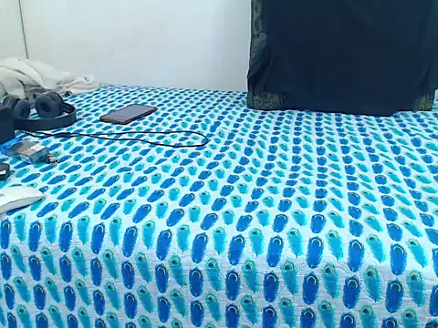 jeancarloscum12 online show from March 4, 2026, 2:47 pm