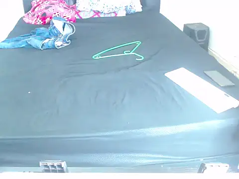 jeancarloscum12 online show from December 17, 2025, 8:03 pm