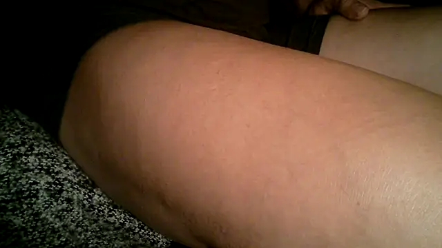 fusskuss2710 online show from March 14, 2025, 10:38 pm