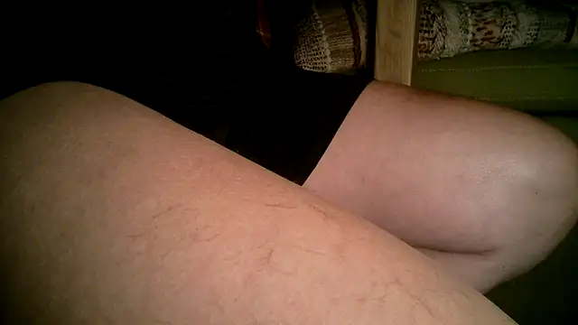 fusskuss2710 online show from February 23, 2025, 10:31 pm