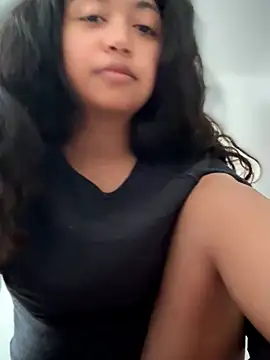 Peach Girll online show from July 10, 2026, 8:42 pm