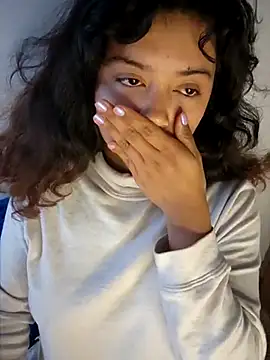 Peach Girll online show from February 26, 2025, 1:46 am